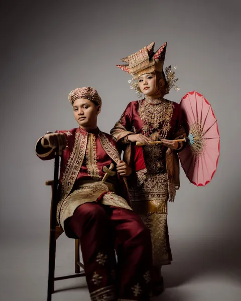 Foto sampul undangan Farell & Nindi
