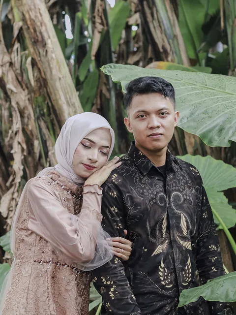 Foto sampul undangan Tia & Malik