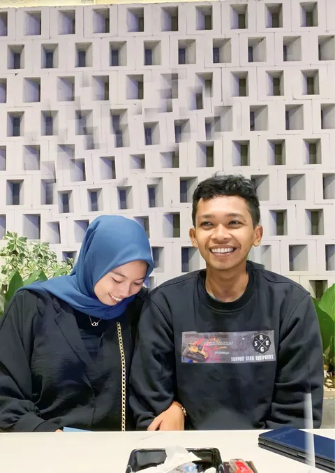 Foto sampul undangan Alim & Vivi
