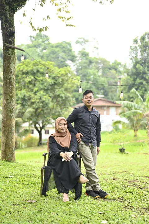 Foto sampul undangan Opik & Linda