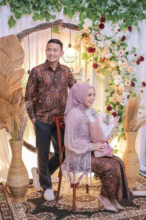 Foto sampul undangan Randi & Akadsanti