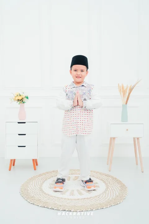 Foto sampul undangan Athalla