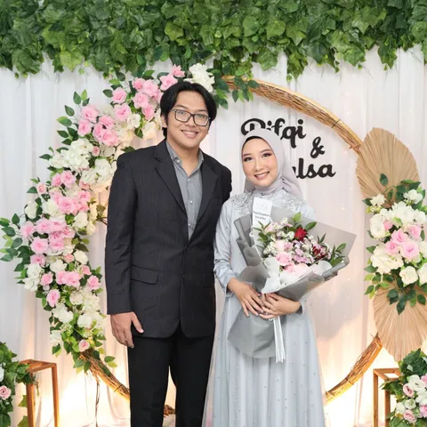Foto sampul undangan Rifqi & Salsa