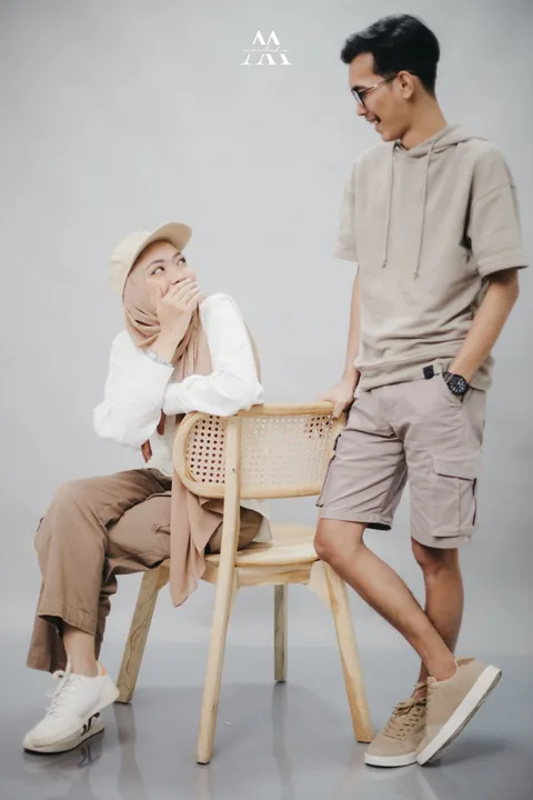 Foto sampul undangan Henggar & Damar
