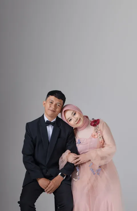 Foto sampul undangan Tio & Rara