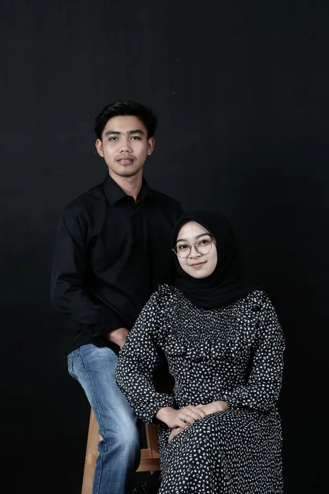 Foto sampul undangan Anissa Nur Azizah S.Farm & Wibawa Wahiddyat Am.D Kom