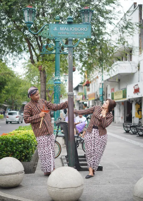 Foto sampul undangan Desi & Didi