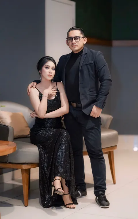 Foto sampul undangan Riska & Putra
