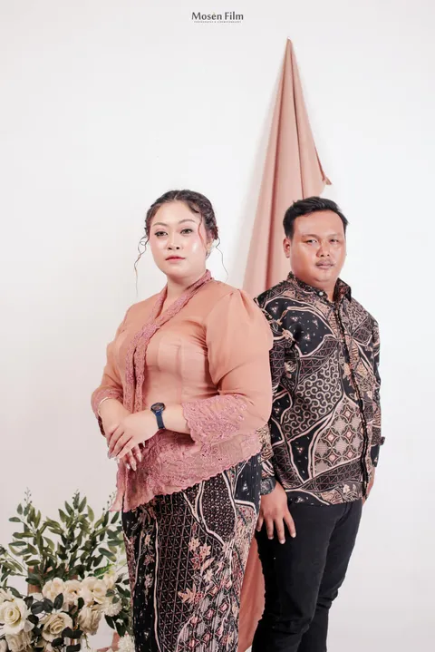Foto sampul undangan Safri & Brily
