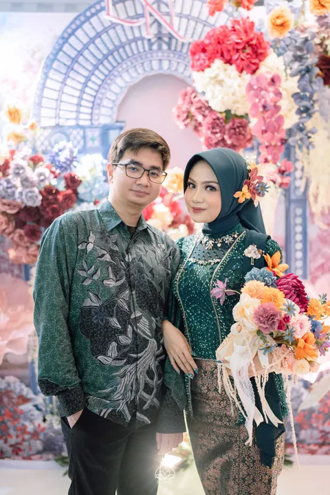 Foto sampul undangan Nasya & Lazuardy