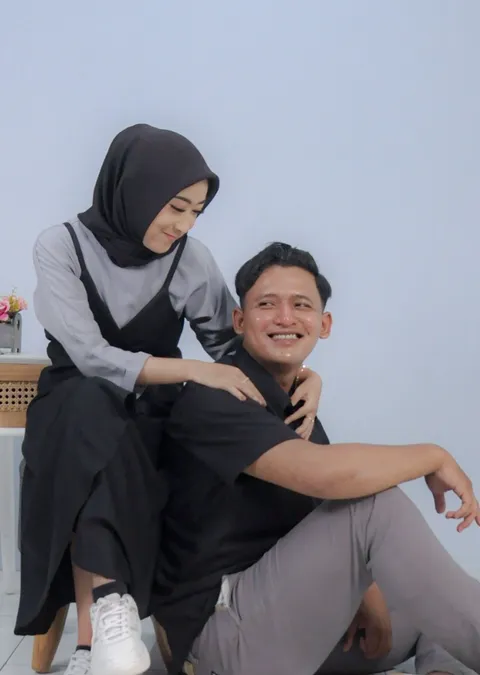Foto sampul undangan Mala & Willy