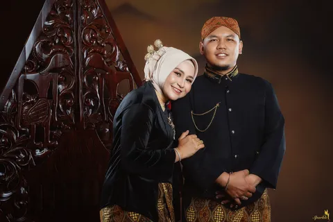 Foto sampul undangan Tondo & Anty
