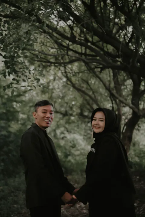 Foto sampul undangan Tya & Dede