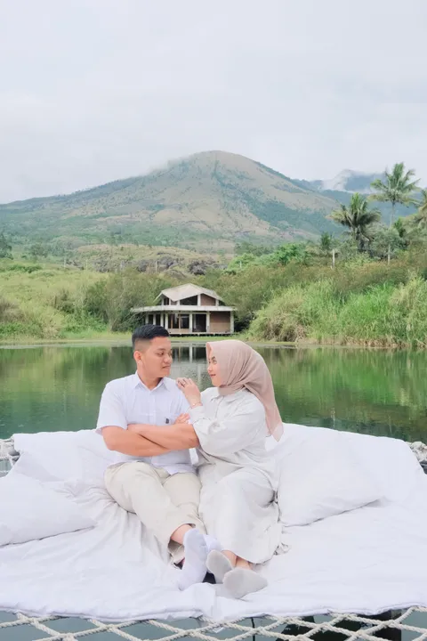 Foto sampul undangan Rere & Farhan