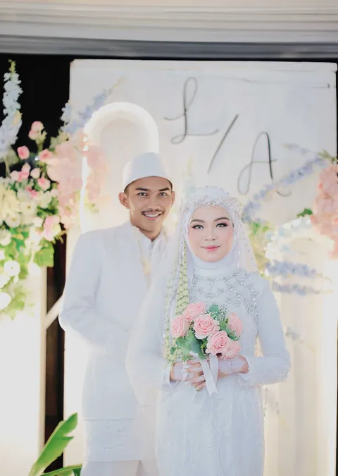 Foto sampul undangan Amatlebonk & Liauyuy
