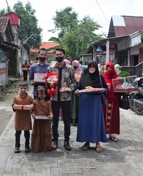 Foto sampul undangan Mustofa & Siska