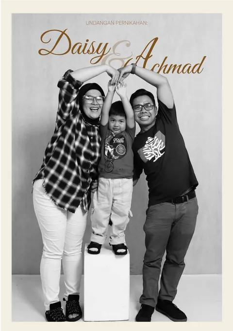 Foto sampul undangan Oki & Desi