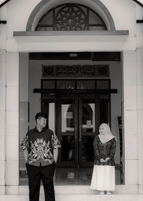 Foto sampul undangan Yuni & Jojo
