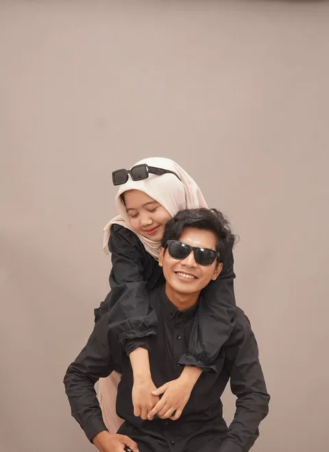 Foto sampul undangan Angel & Zikri