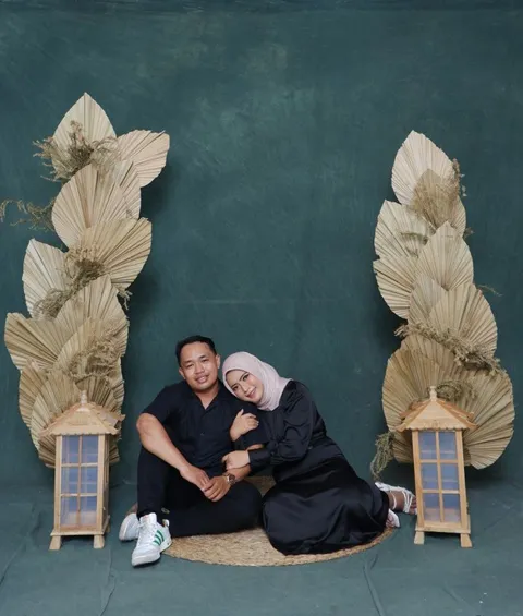 Foto sampul undangan Novy & Ipur
