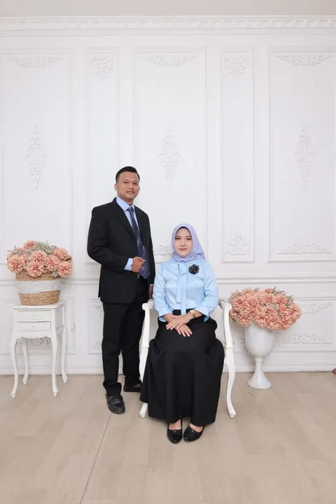 Foto sampul undangan Unis & Kurnaedi