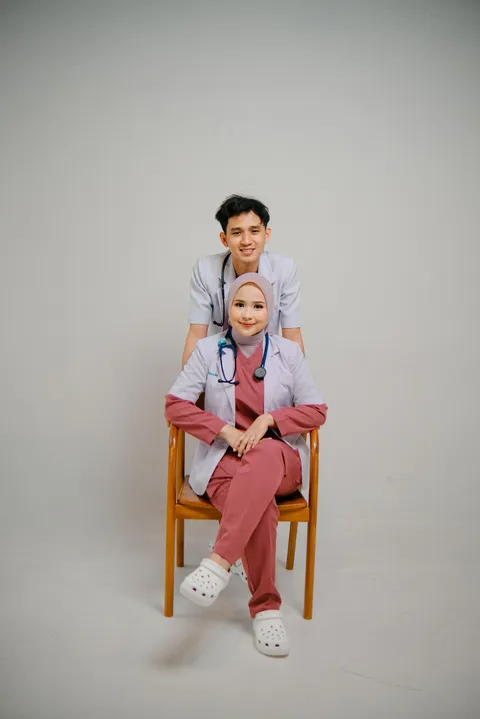 Foto sampul undangan Oya & Donsky