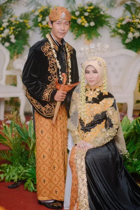 Foto sampul undangan Siti & Alan