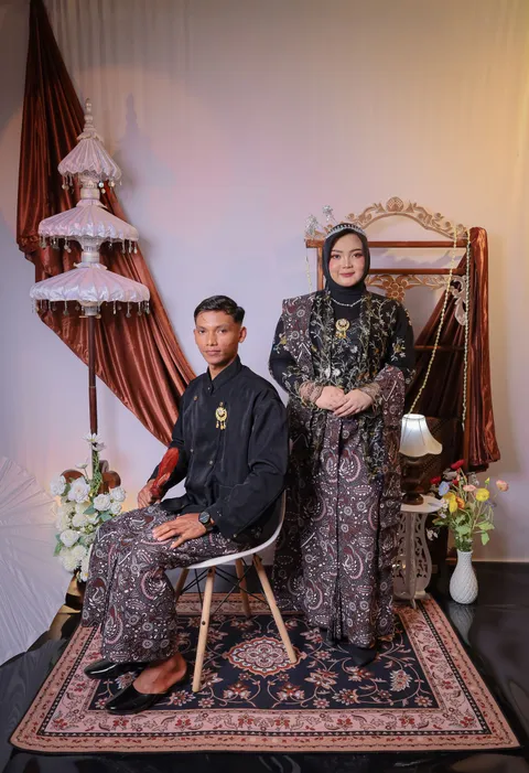 Foto sampul undangan Putri & Haris