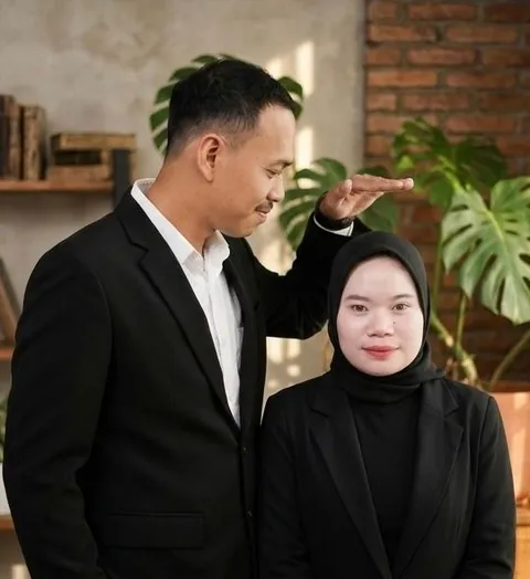 Foto sampul undangan Laura & Dony