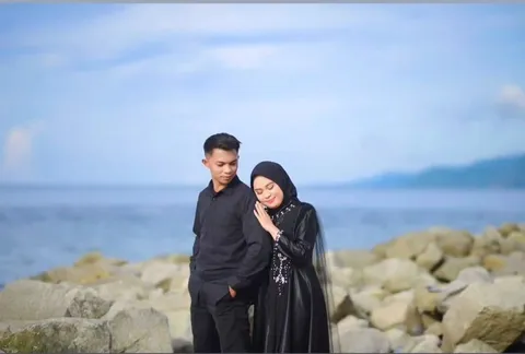 Foto sampul undangan Rahmat & Yulia