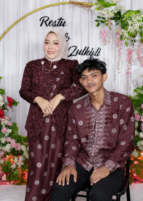 Foto sampul undangan Zulkifli & Restu Niza