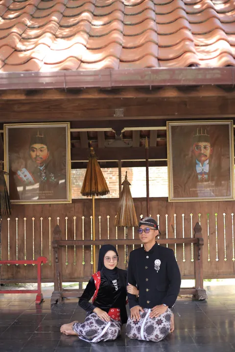 Foto sampul undangan Niva & Sendi