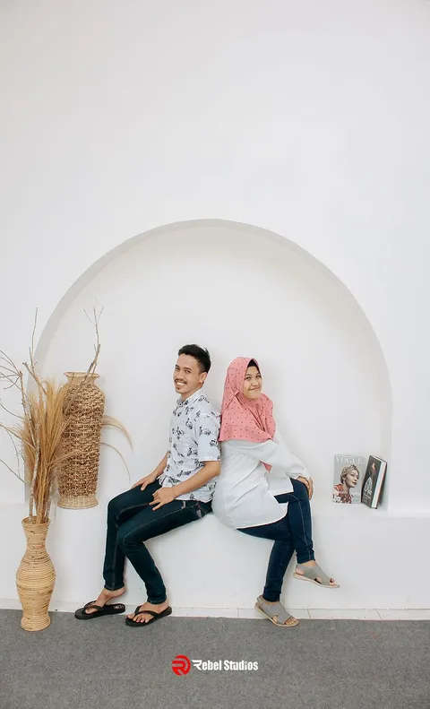 Foto sampul undangan Yana Mulyana & Delia Hasna Rahmadianti