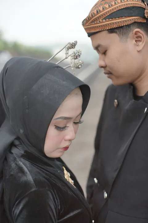 Foto sampul undangan Happy & Bayu