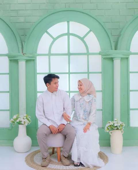 Foto sampul undangan Umi & Asqolani