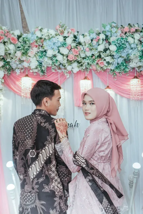 Foto sampul undangan Amin & Hikmah