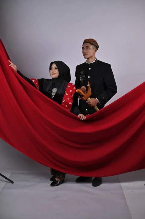 Foto sampul undangan Riski & Novi