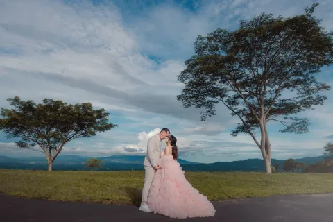 Foto sampul undangan Aghata & Mario