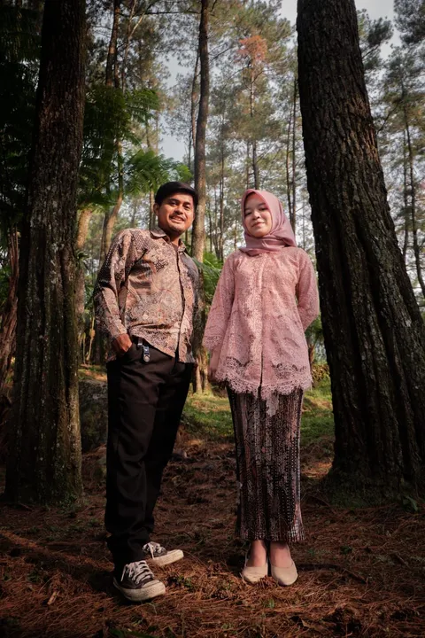 Foto sampul undangan Dera & Ade