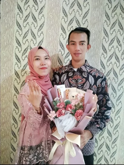 Foto sampul undangan Mela Santika & Hafid