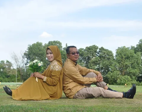 Foto sampul undangan Novi & Romi