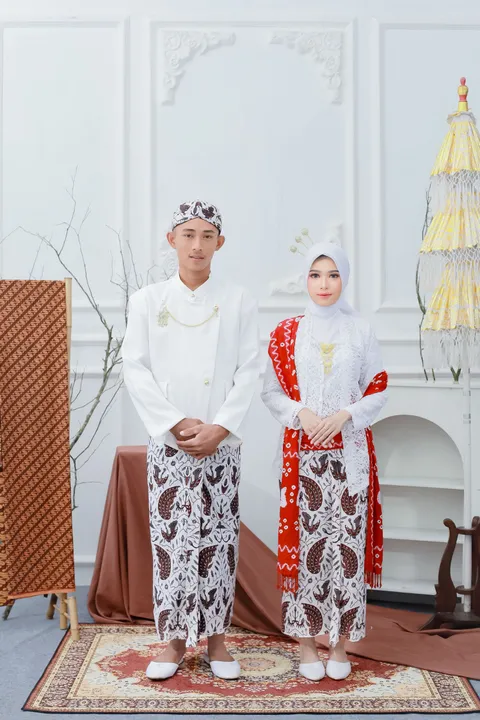Foto sampul undangan Ainur & Sofyan
