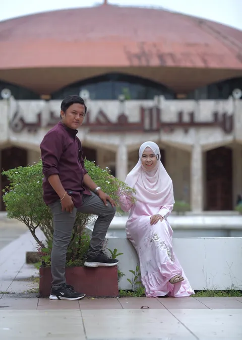 Foto sampul undangan Nadya & Imam
