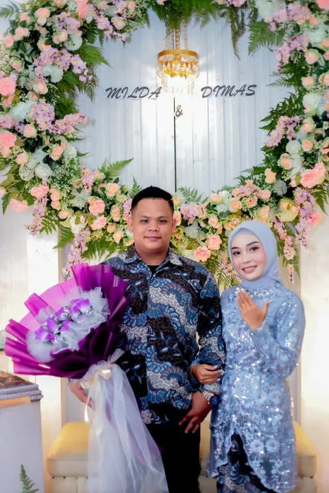 Foto sampul undangan Dimas & Milda