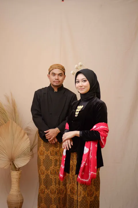 Foto sampul undangan Gare & Weny