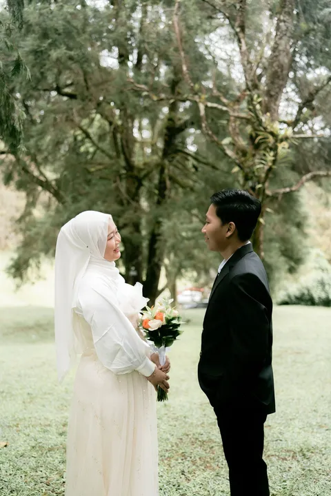 Foto sampul undangan Putri & Tri