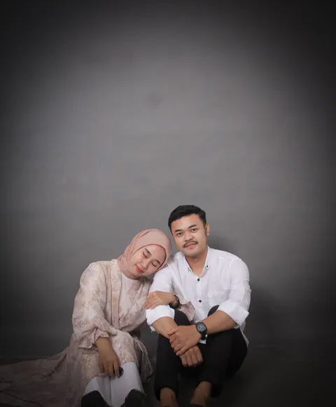 Foto sampul undangan Moch Fajar Fadilah & Nurkikit Sunanengsih