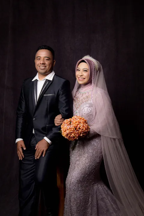 Foto sampul undangan Caken & Ri