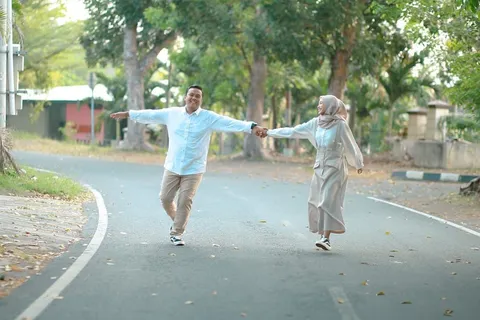 Foto sampul undangan Tya & Adi