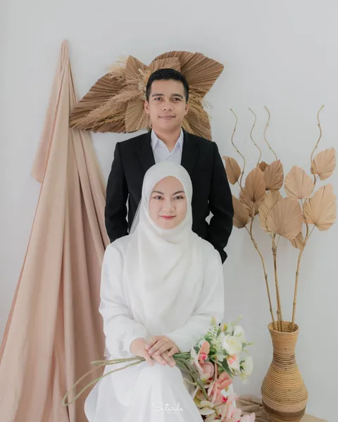 Foto sampul undangan Deden & Reva
